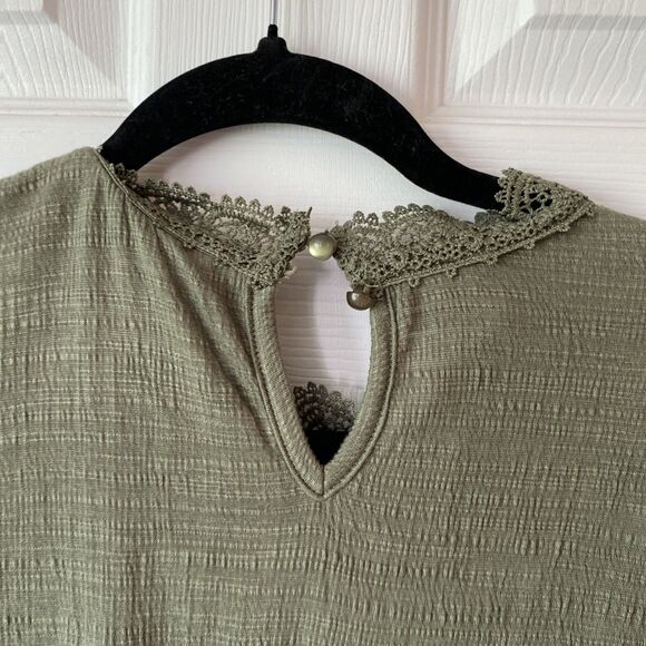 Self Esteem Blouse Women’s Size Small Short Sleeve Tie Bottom Lace Keyhole Green - Picture 7 of 11